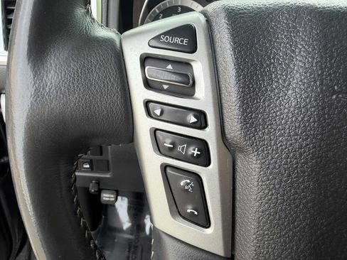 Used 2017 Nissan Titan PRO-4X AWD/4WD image 26