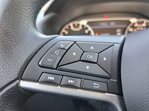 Used 2025 Nissan Altima 2.5 SV image 14