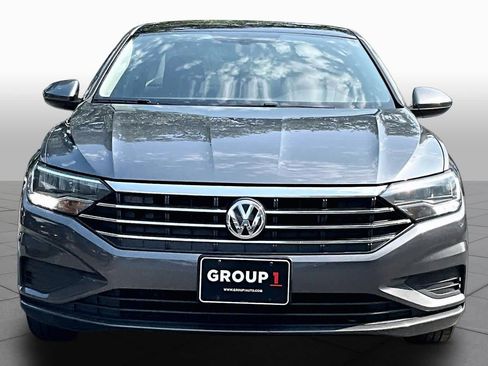 Used 2019 Volkswagen Jetta SE FWD image 4