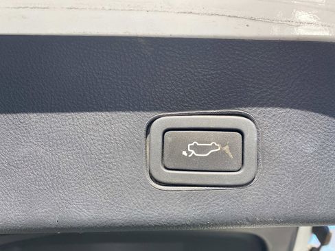 Used 2013 Land Rover Range Rover Sport HSE LUX image 12