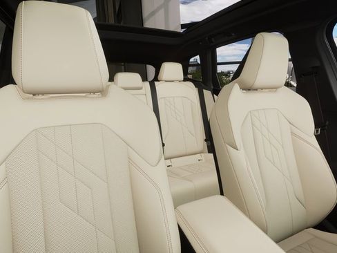 Used 2025 BMW X3 xDrive30i w/ Convenience Package image 35