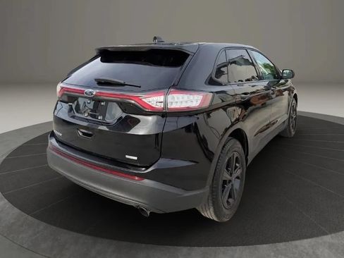 Used 2018 Ford Edge SE FWD image 7