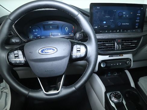 Used 2023 Ford Escape Platinum w/ Premium Technology Package AWD/4WD image 30