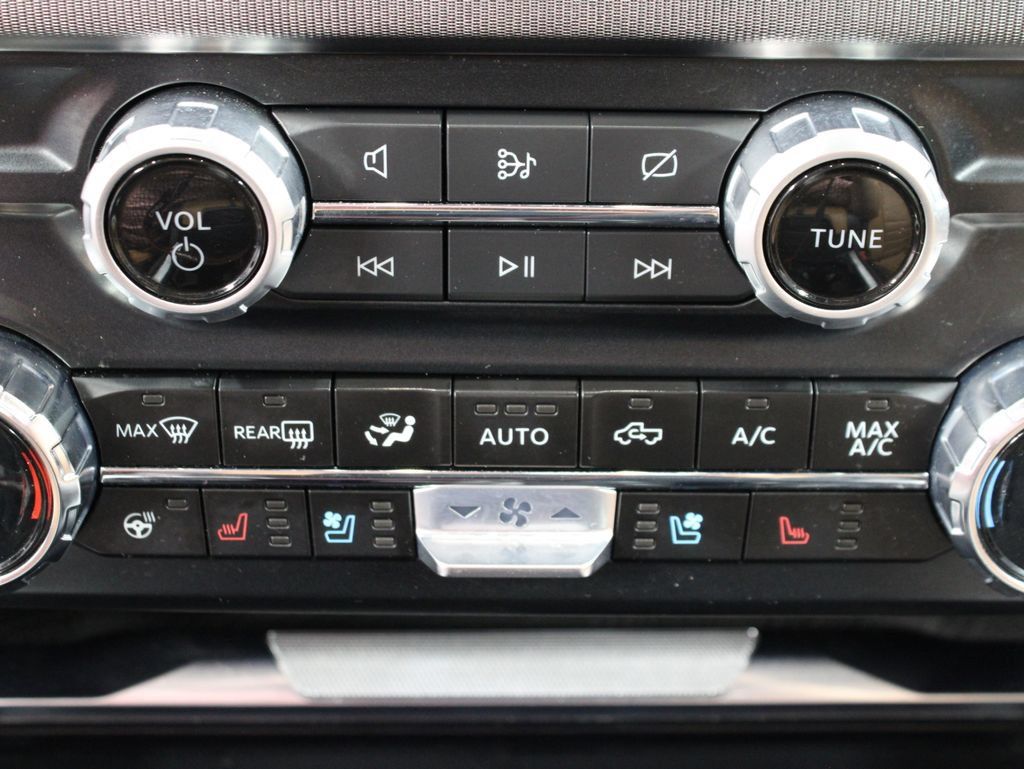 Used 2023 Ford F250 Platinum AWD/4WD image 74