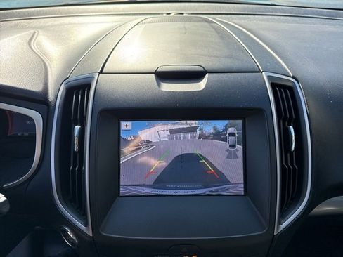 Used 2019 Ford Edge SEL w/ Equipment Group 201A image 16