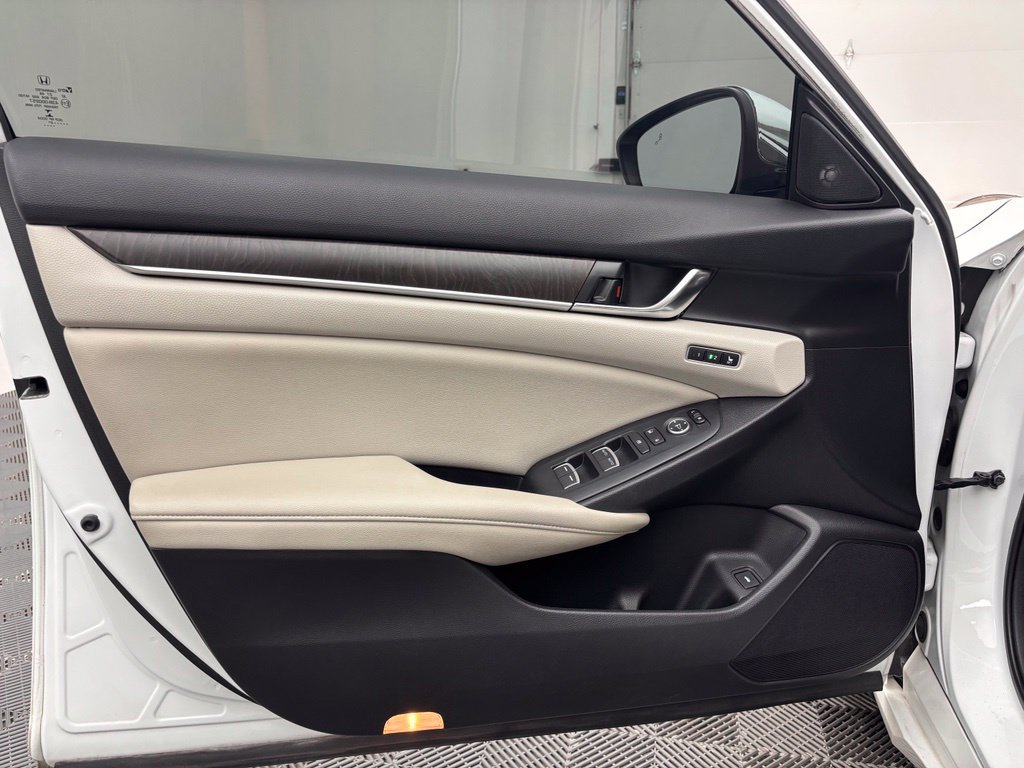 Used 2021 Honda Accord EX-L image 17