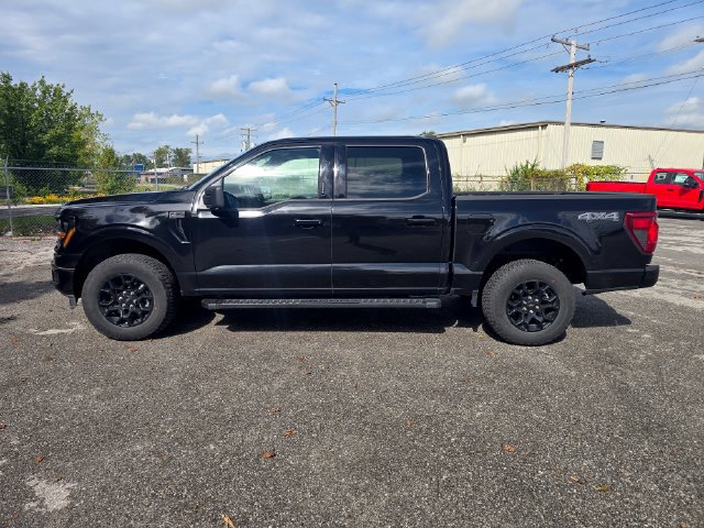 Used 2024 Ford F150 XLT w/ XLT Black Appearance Package AWD/4WD image 8