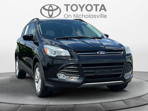 Used 2016 Ford Escape SE w/ Equipment Group 201A FWD image 8