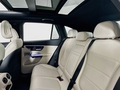 Certified 2025 Mercedes-Benz GLC 350e 4MATIC image 9