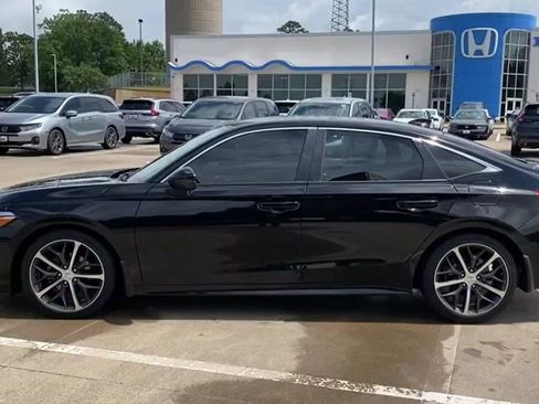 Used 2024 Honda Civic Touring image 8