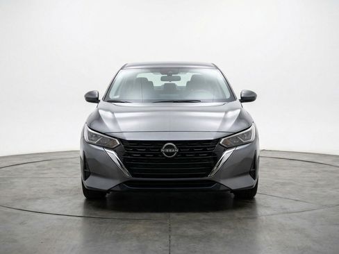 Used 2025 Nissan Sentra SV image 2