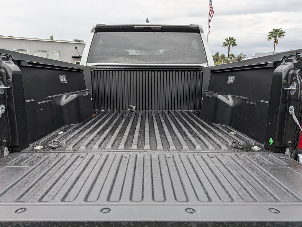 Used 2025 Toyota Tacoma SR5 AWD/4WD image 13