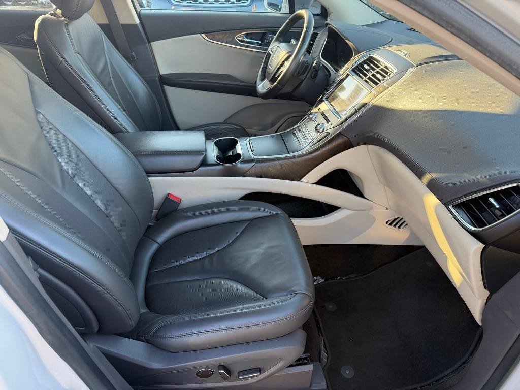 Used 2019 Lincoln Nautilus Select FWD image 10