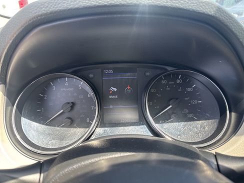 Used 2020 Nissan Rogue Sport SL w/ Premium Package FWD image 8