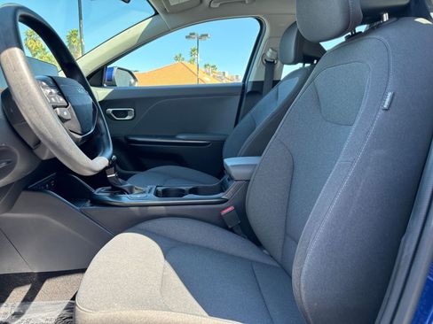 Used 2025 Kia K4 LXS image 24