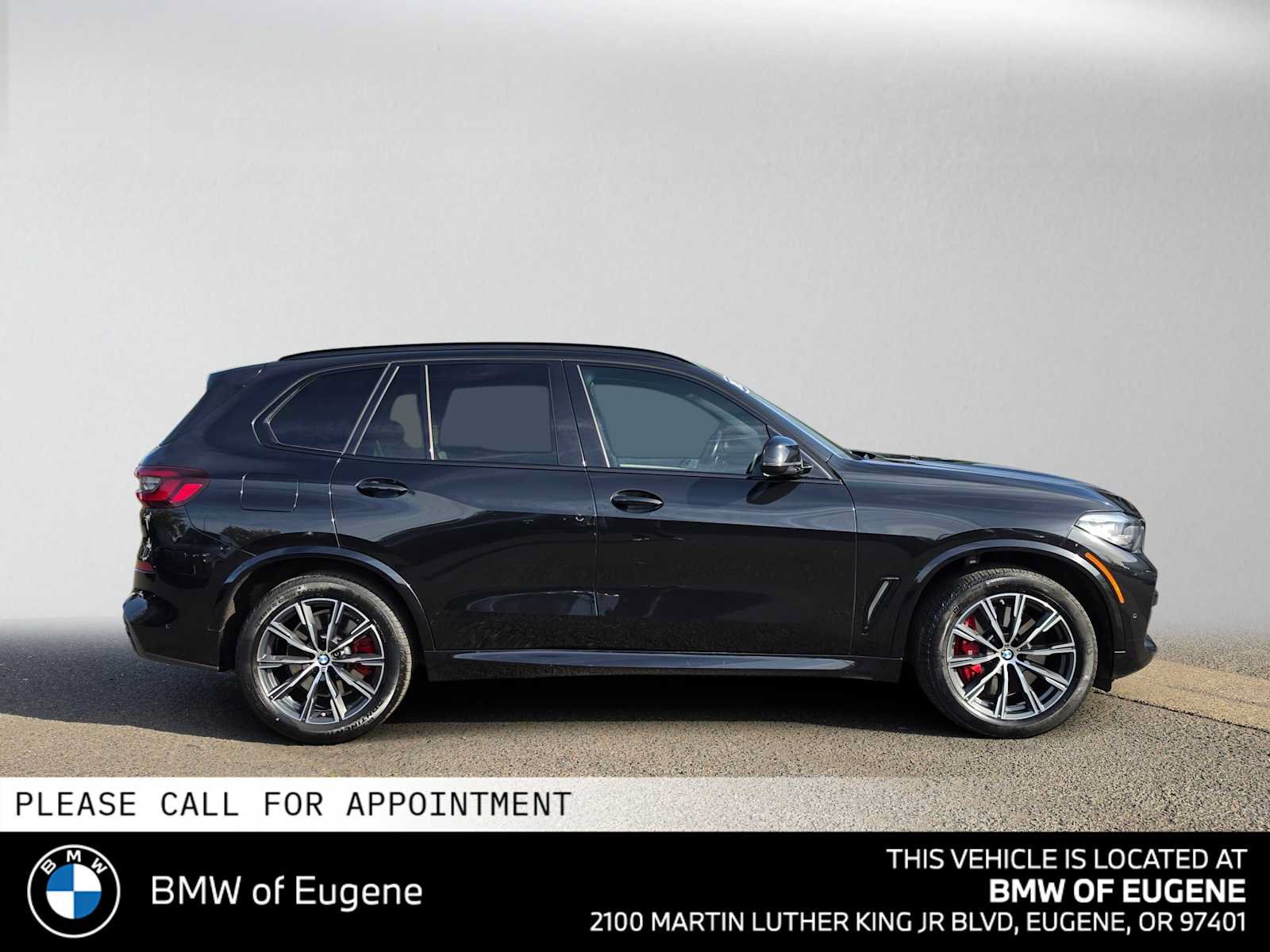 Used 2022 BMW X5 M50i w/ Premium Package AWD/4WD image 2