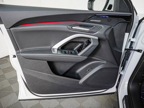 New 2025 Audi Q5 Premium Plus image 22