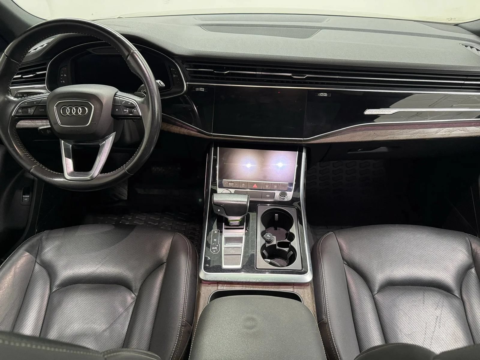 Used 2019 Audi Q8 Premium Plus w/ Premium Plus AWD/4WD image 2