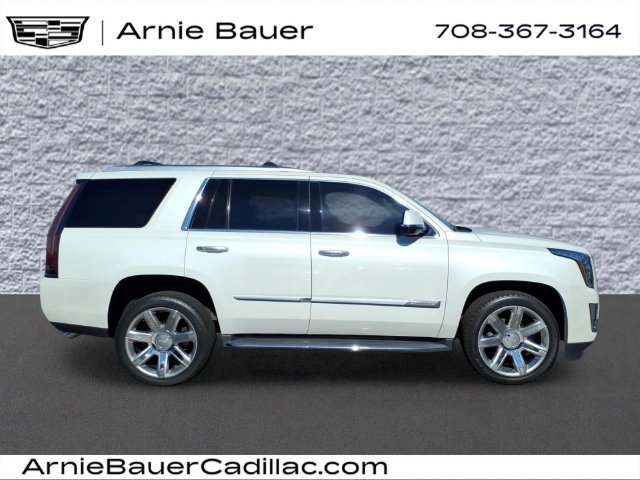 Used 2018 Cadillac Escalade Luxury AWD/4WD image 5