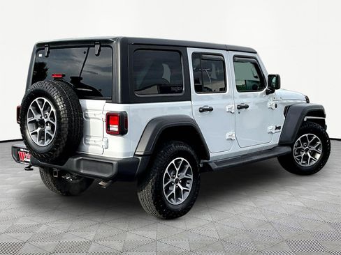 Used 2025 Jeep Wrangler Unlimited Sport AWD/4WD image 6