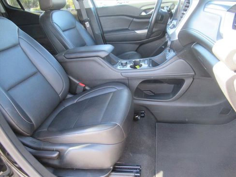 Used 2023 GMC Acadia SLT image 10