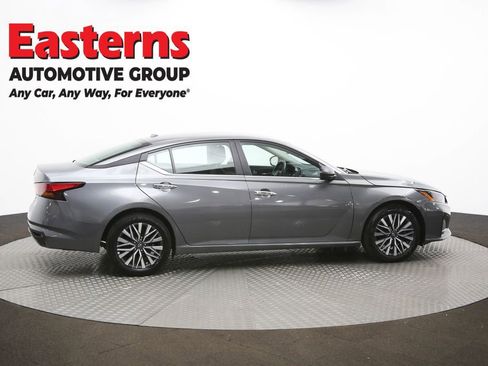 Used 2025 Nissan Altima 2.5 SV image 43