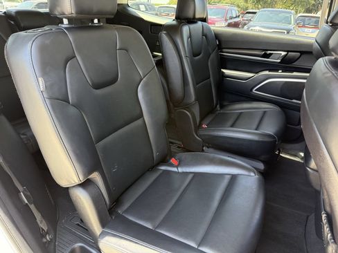Used 2025 Kia Telluride S AWD/4WD image 29