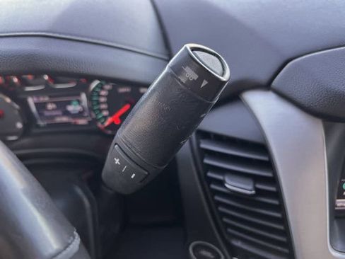 Used 2017 GMC Yukon SLT w/ Premium Edition image 19