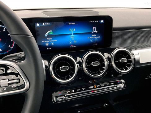 Certified 2022 Mercedes-Benz GLB 250 image 5