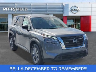 New 2025 Nissan Pathfinder S