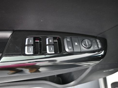 Used 2018 Kia Sportage SX image 16