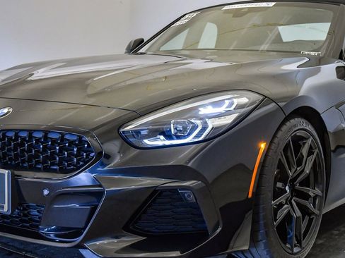 Certified 2022 BMW Z4 sDrive30i w/ M Sport Package image 9