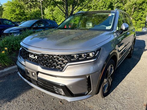 Used 2023 Kia Sorento SX Prestige w/ Panoramic Sunroof Package AWD/4WD image 2
