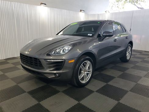 Used 2017 Porsche Macan image 3