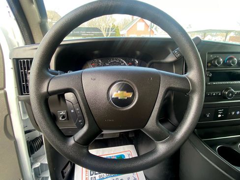 Used 2025 Chevrolet Express 2500 RWD 2500 155 w/ Communications Package image 22