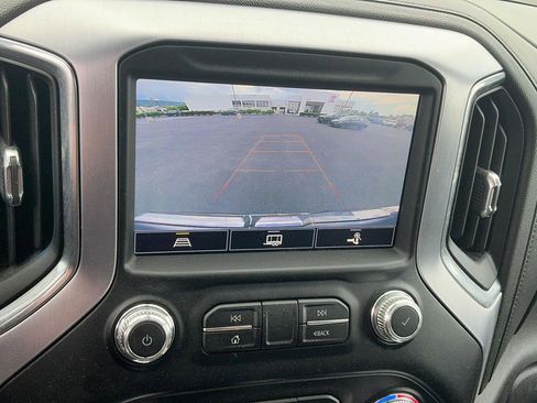 Used 2021 GMC Sierra 1500 SLT w/ SLT Premium Package AWD/4WD image 18