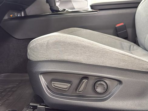 Used 2026 Toyota Camry LE w/ Convenience Package image 14