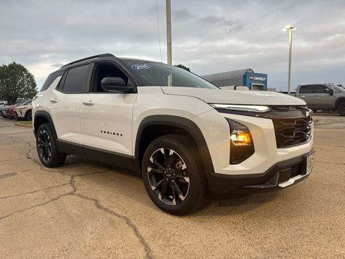 New 2026 Chevrolet Equinox RS image 8