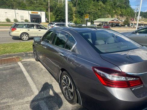 Used 2016 Honda Accord EX-L image 14