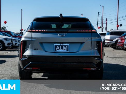 Used 2024 Cadillac Lyriq Sport image 6