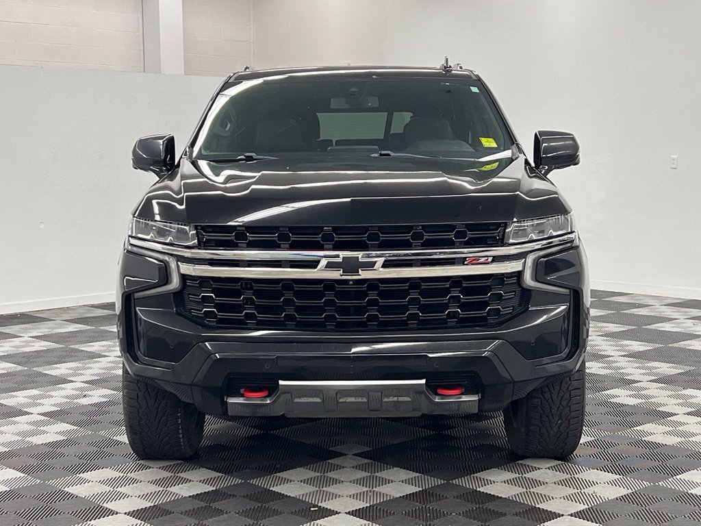 Used 2022 Chevrolet Tahoe Z71 w/ Luxury Package AWD/4WD image 2