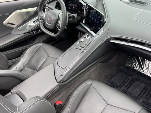 Used 2023 Chevrolet Corvette Stingray Preferred Conv w/ Z51 Performance Package RWD image 15