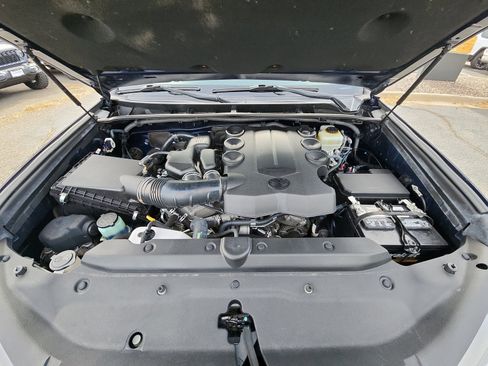 Used 2016 Toyota 4Runner Limited image 21