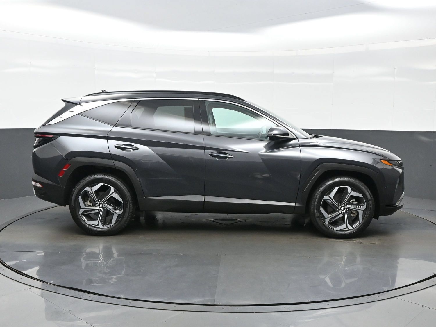 Certified 2024 Hyundai Tucson Limited AWD/4WD image 7