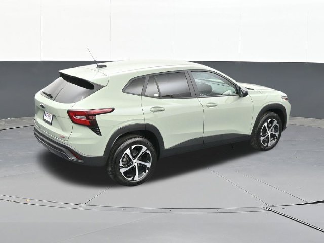 Used 2024 Chevrolet Trax RS FWD image 58