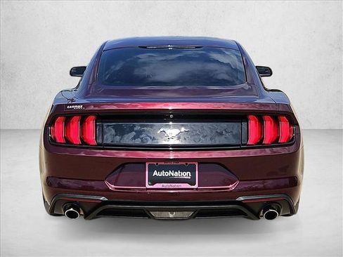 Used 2018 Ford Mustang Coupe RWD image 7
