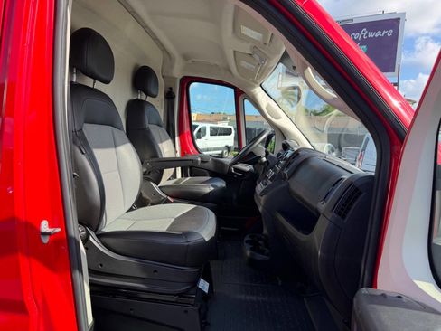 Used 2019 RAM ProMaster 2500 image 12