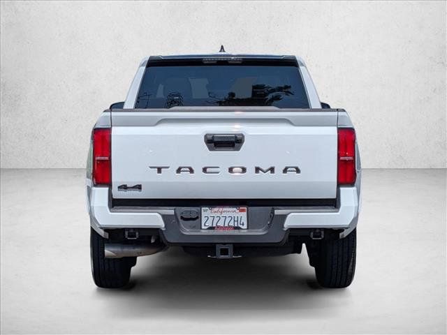 Used 2025 Toyota Tacoma SR5 AWD/4WD image 7
