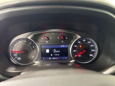 Used 2023 GMC Acadia SLT FWD image 18