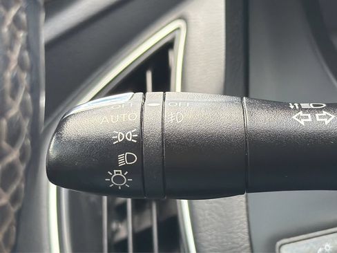 Used 2018 INFINITI Q50 Luxe w/ Essential Package (3.0T Luxe) AWD/4WD image 18